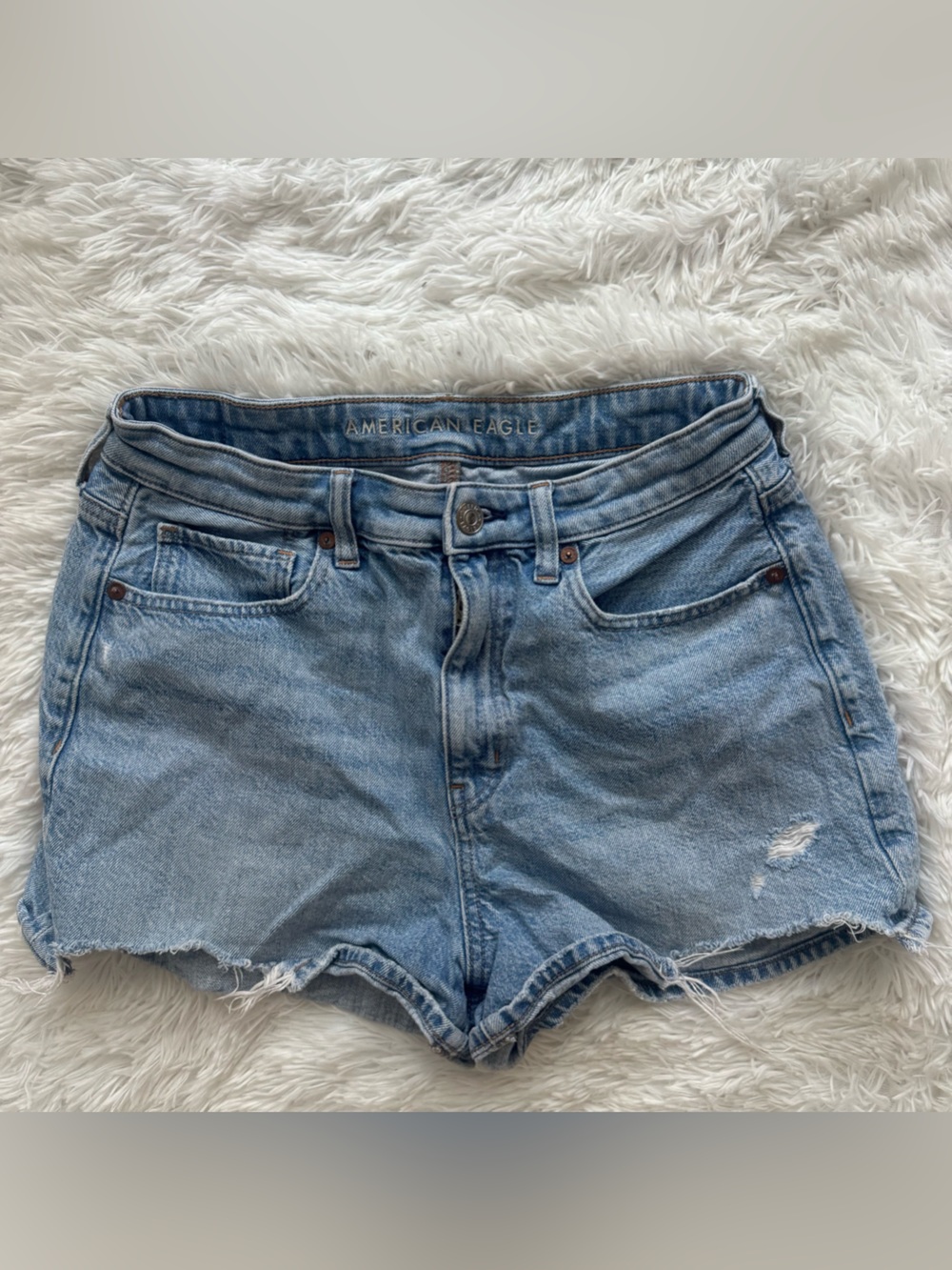 American Eagle Outfitters Light Wash Denim Cutoff MOM Shorts